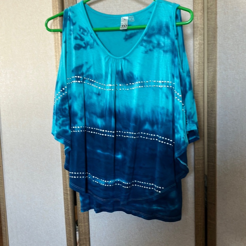 FINAL MARKDOWN Thomas and Olivia variegated embellished top petite small